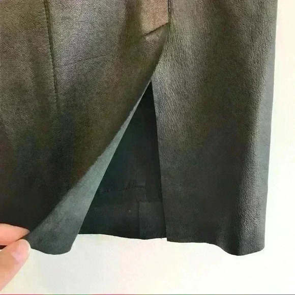 Carlisle Vintage 100% Leather Black Pencil Skirt Front Slit - Picture 2 of 7